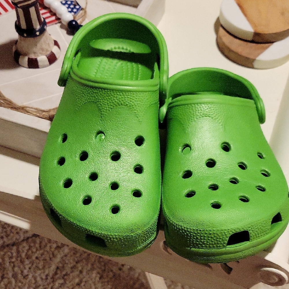 Classic Green Crocs W(6/7) M(4/5)
